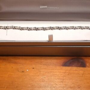 Natural diamonds set in Sterling silver 925 bracelet